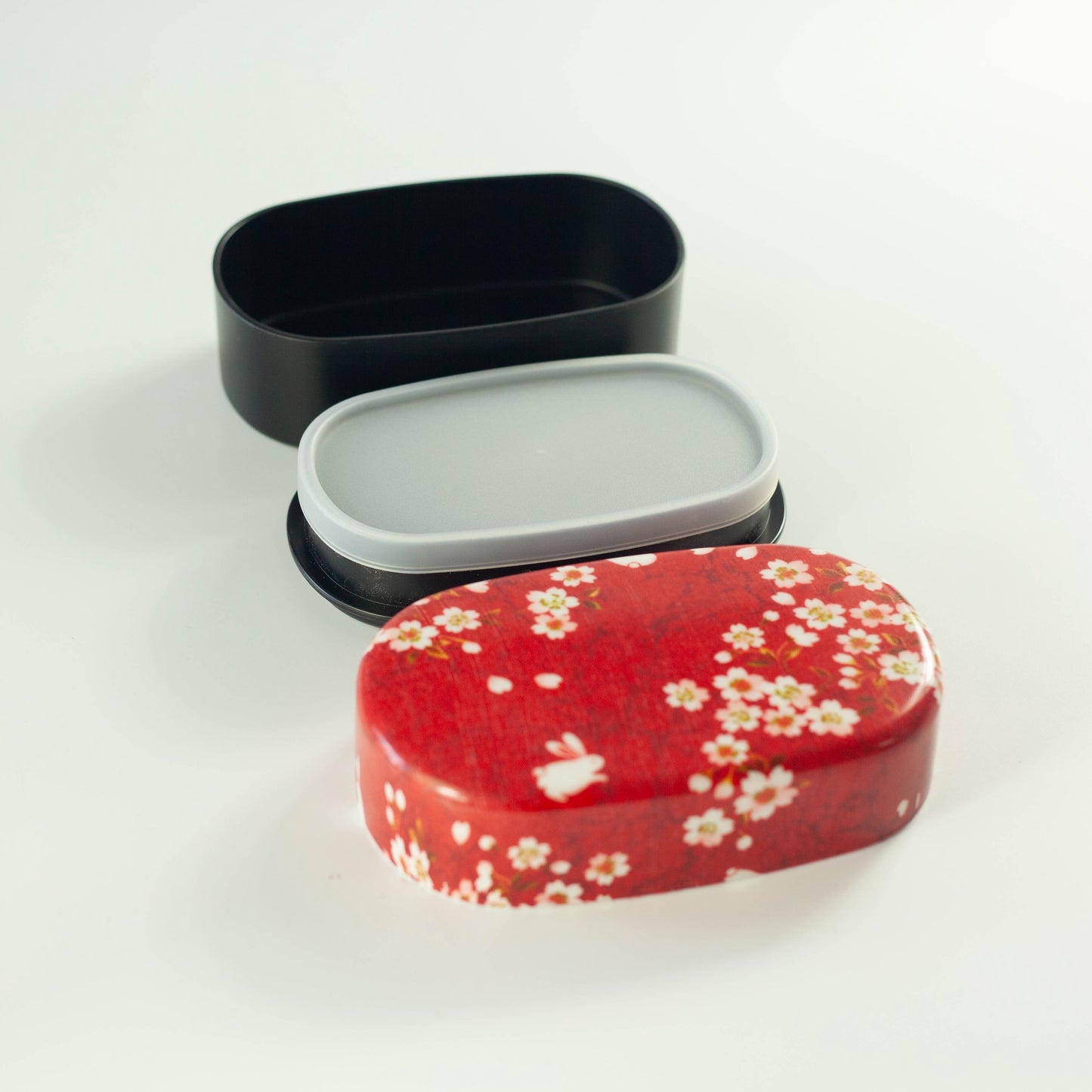 Caja Bento Ovalada Conejo Sakura 570ml | Rojo