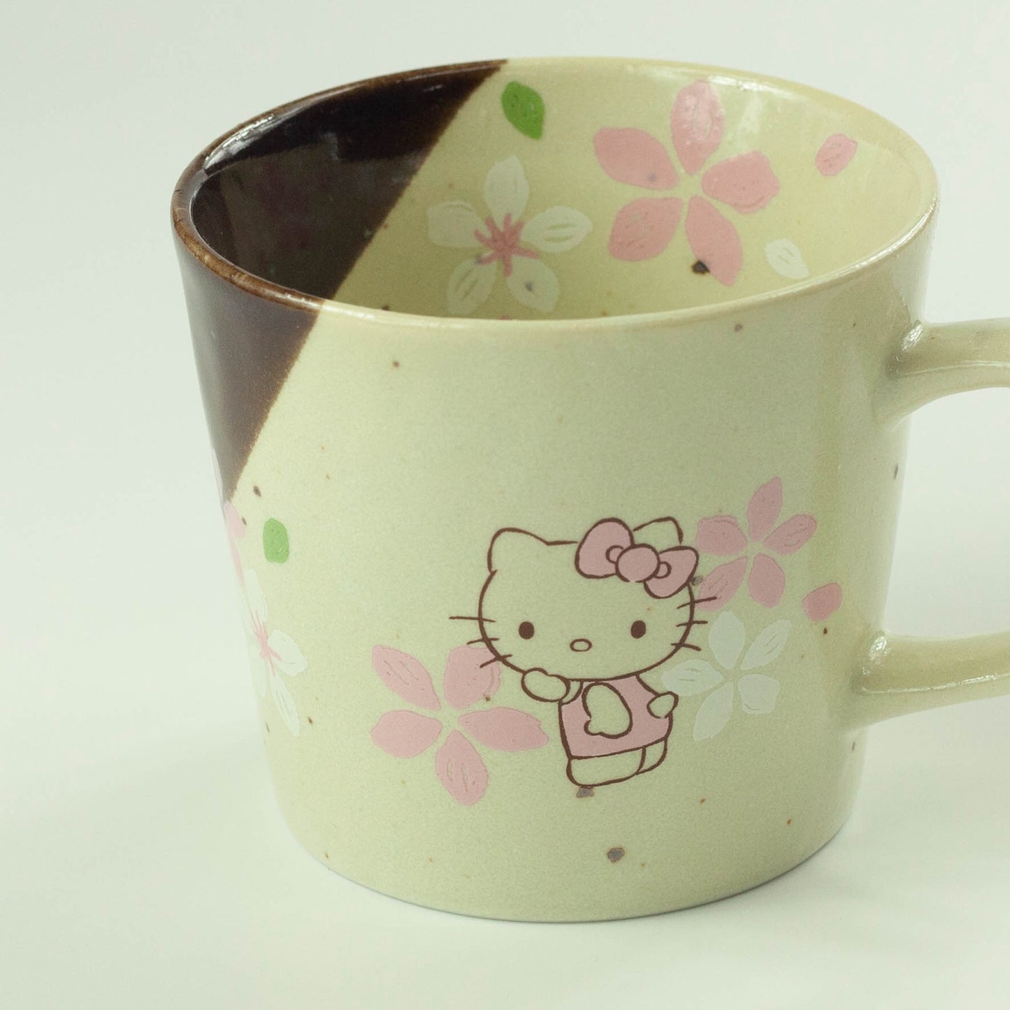 Taza Taza Hello Kitty Mino-yaki Sakura