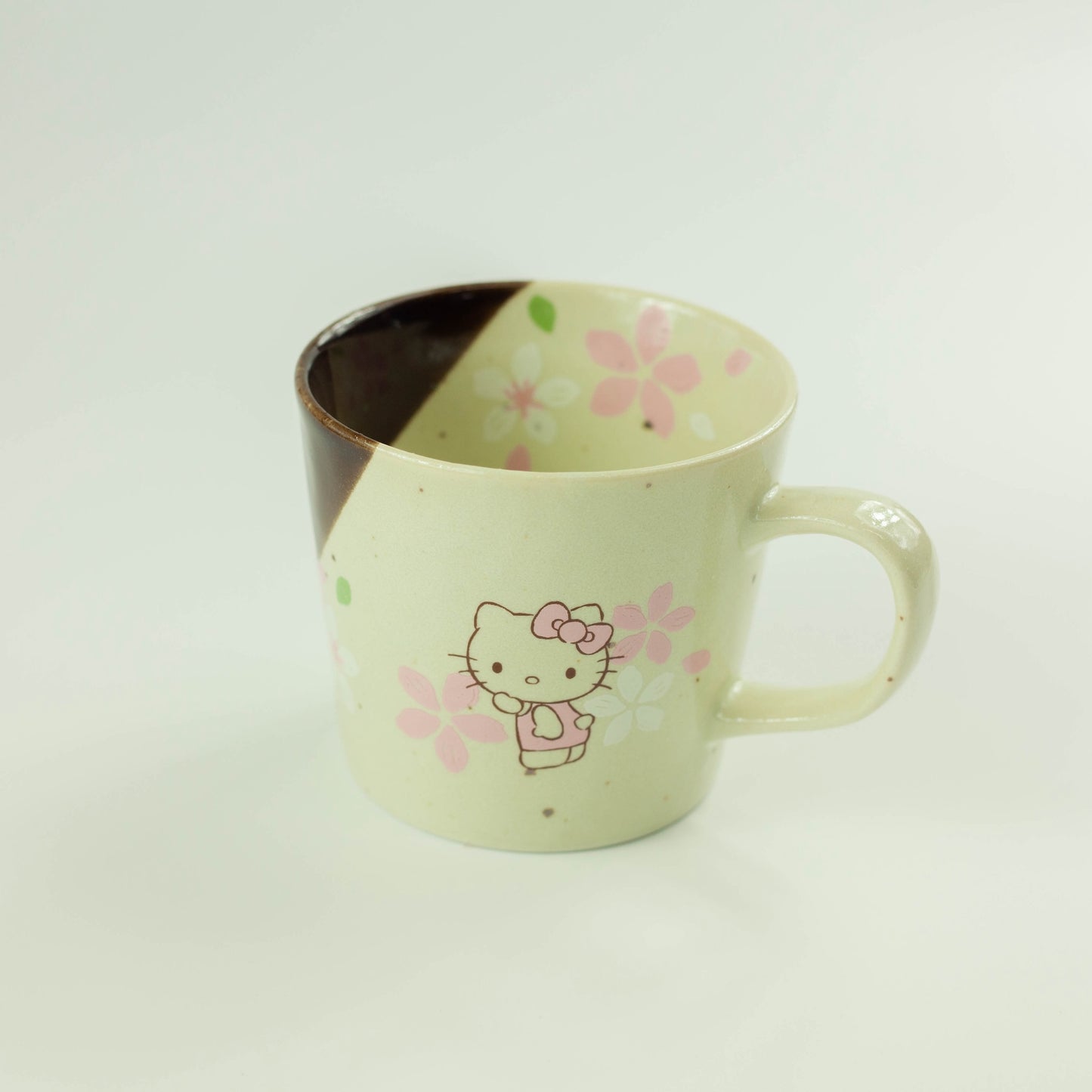 Taza Taza Hello Kitty Mino-yaki Sakura