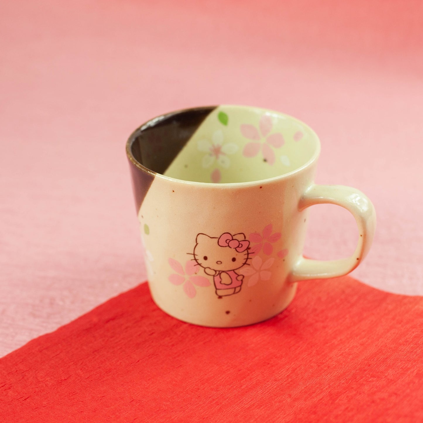 Taza Taza Hello Kitty Mino-yaki Sakura