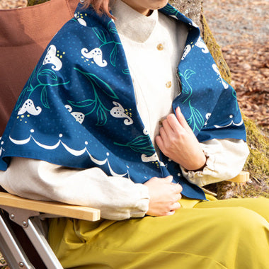 Aquadrop Water-Repellent Organic Cotton Furoshiki 100cm | Navy Lillies