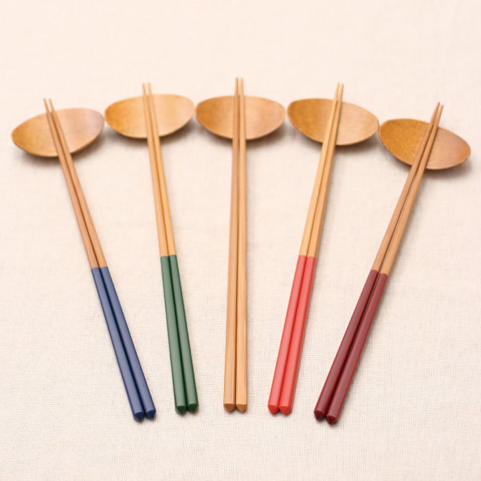Palillos de bambú con corte de diamante 22,5 cm
