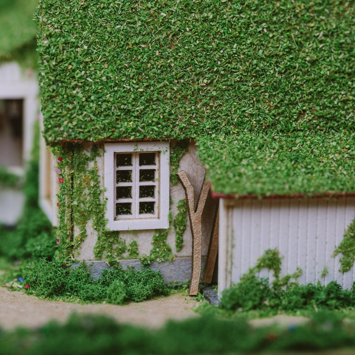 Ghibli Miniatuart | Kiki's Delivery Service : Okino's House (Large)