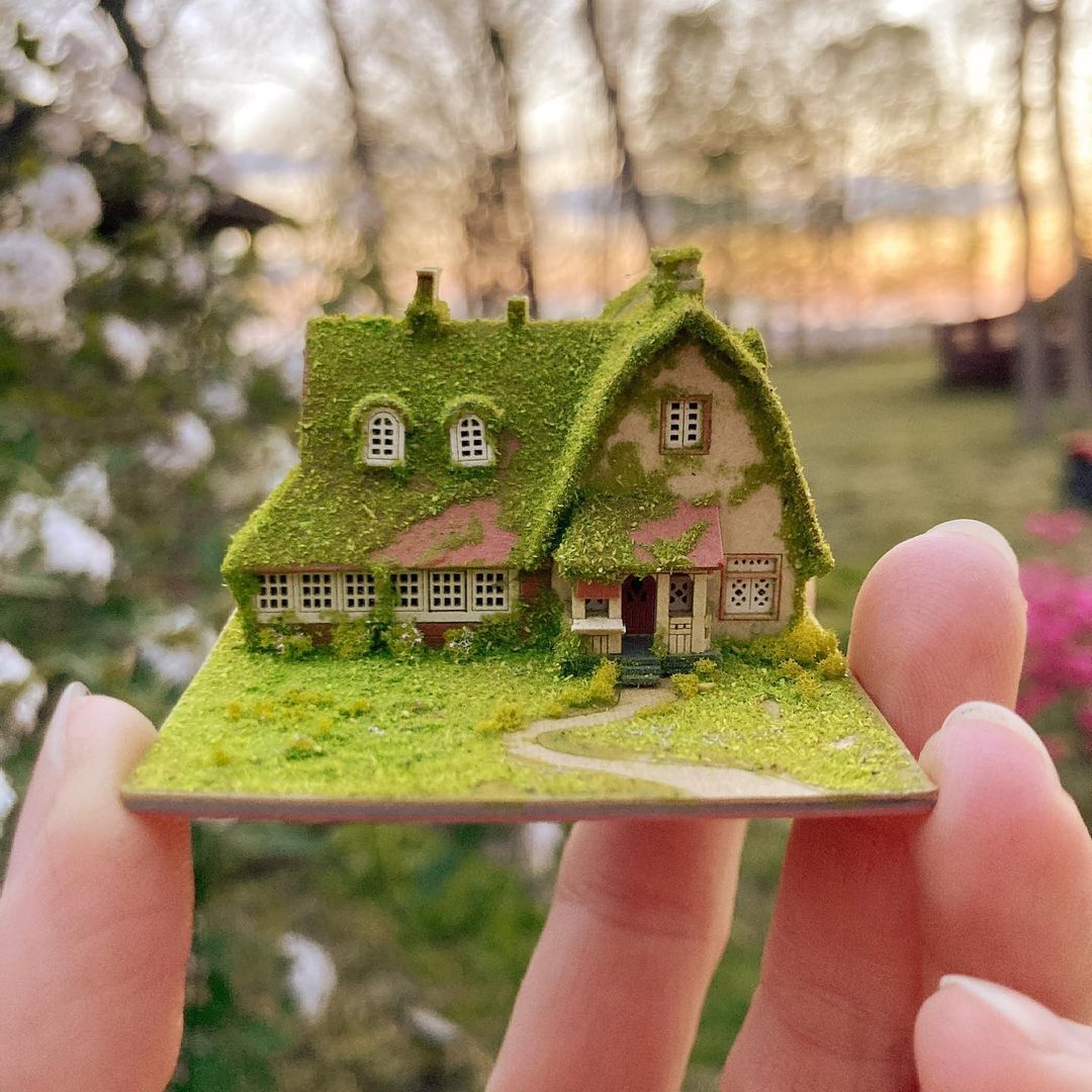 The Magical World of Mab Graves