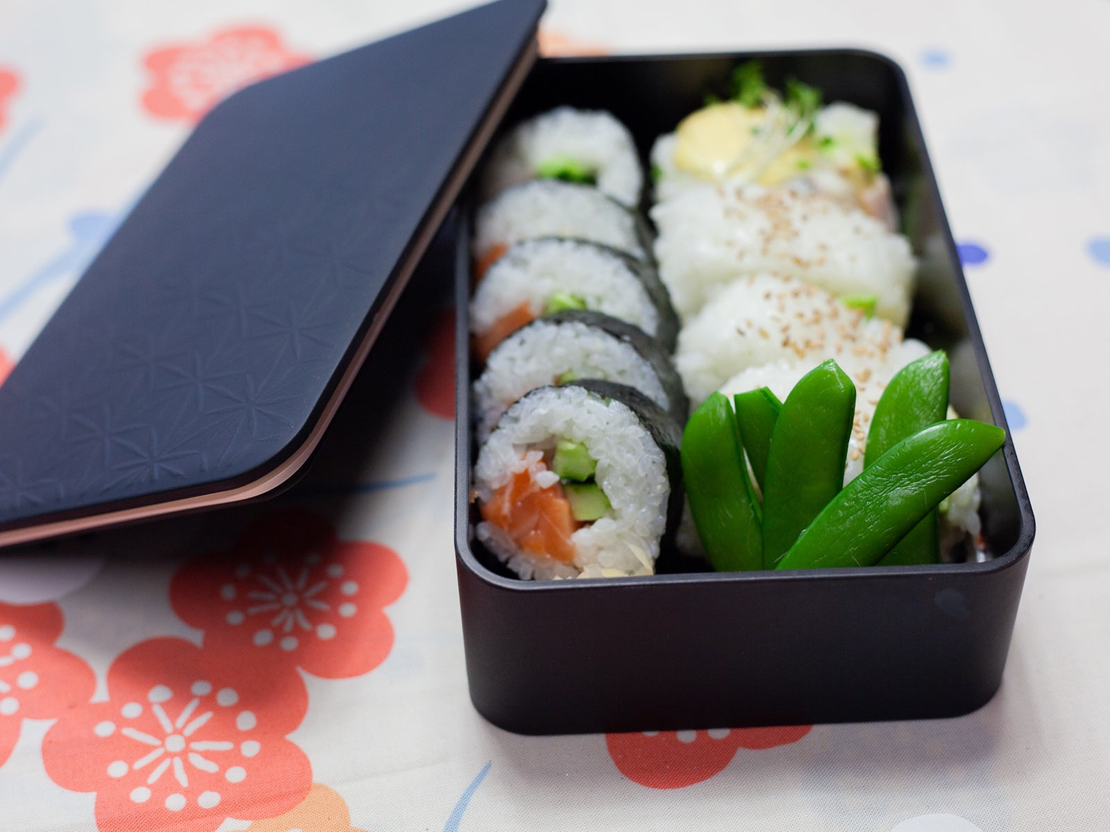 How to Make Sushi Rolls Easily!