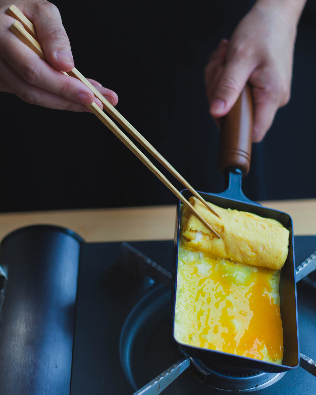 Learn how to cook Japanese Omelette Rolls!