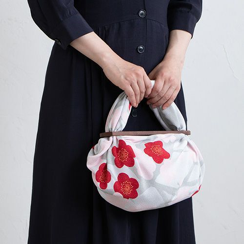 Koetsu Chirimen Furoshiki 68cm | Ume (gray)