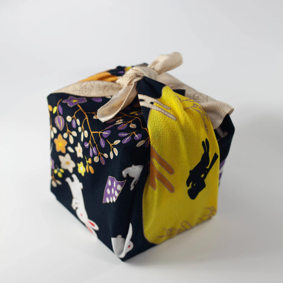 Saijiki Furoshiki 68cm | O Tsukimi