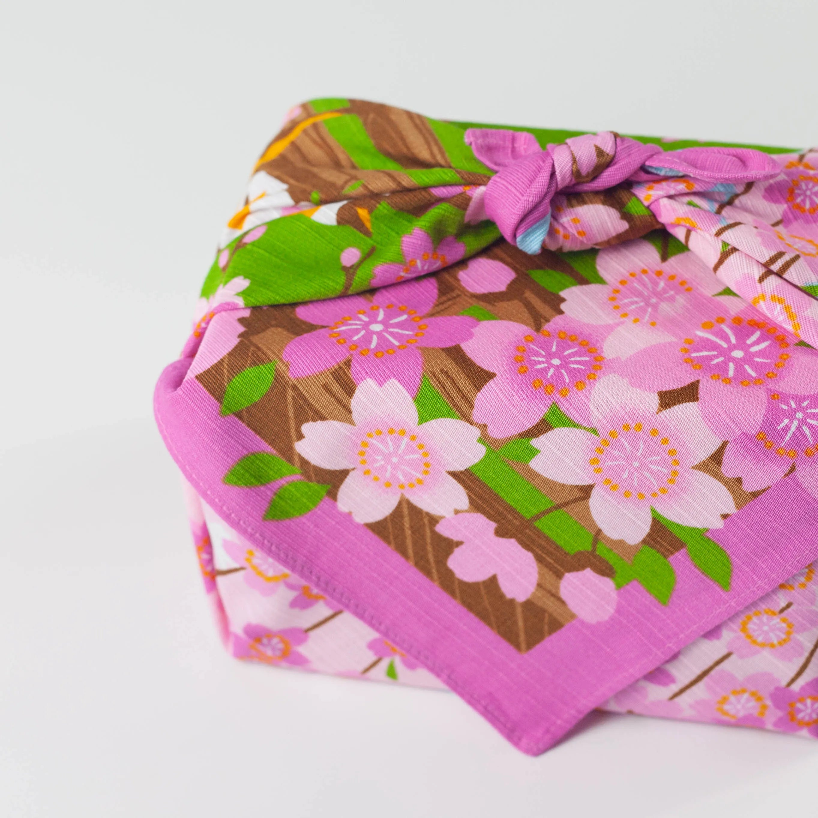 Mikeneko Sakura Furoshiki 50cm