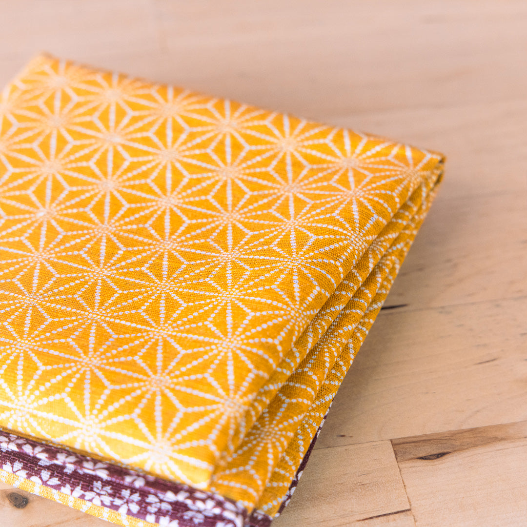 Furoshiki reversible 50 cm | Asanoha Sakura (granate/dorado)