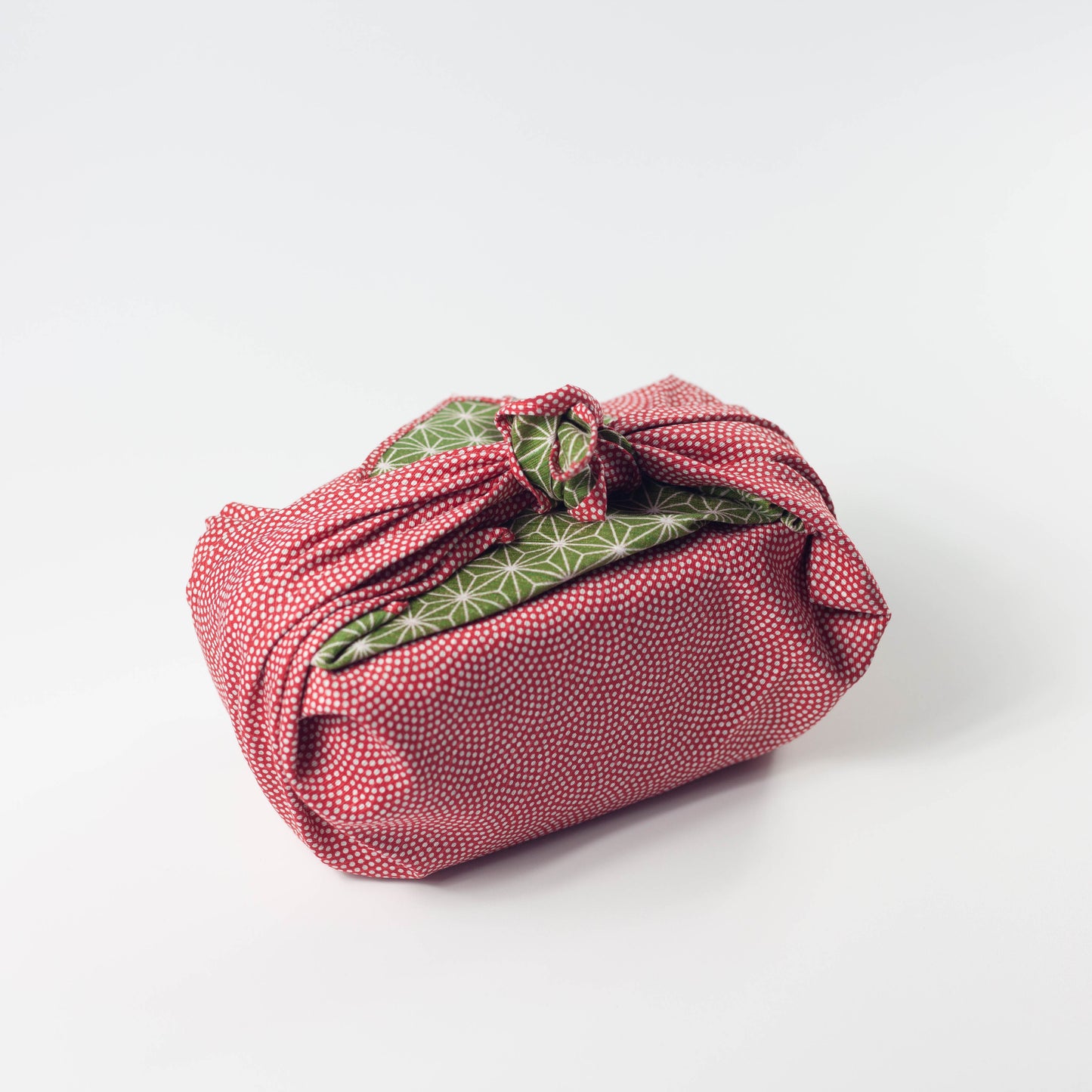 Furoshiki de doble cara de 50 cm | Asanoha Nami Rojo y Verde