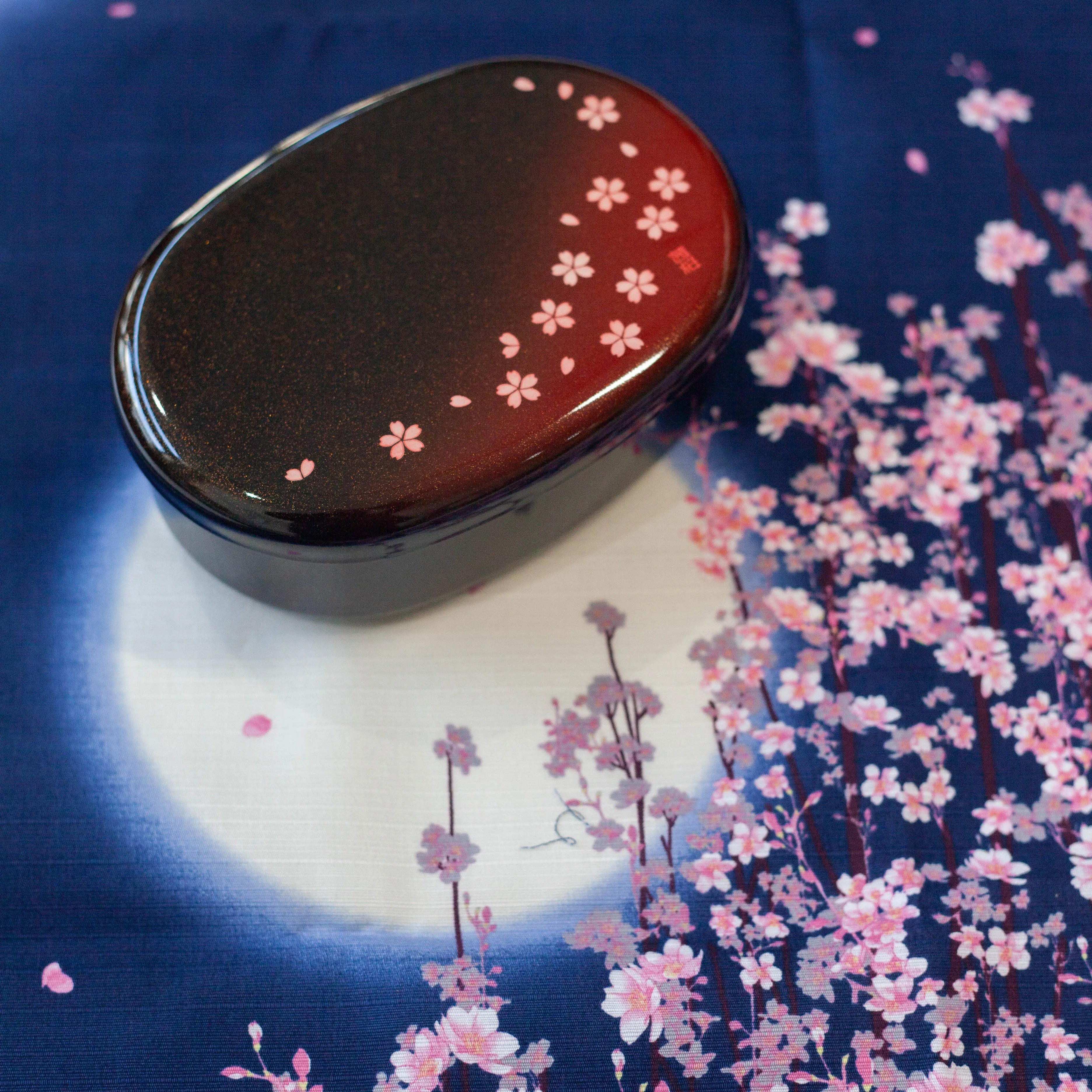 Sakura Petals Bento Box (480mL)