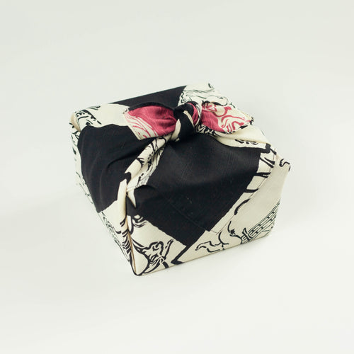 Chojyugiga Reversible Furoshiki 50cm | Black & Pink