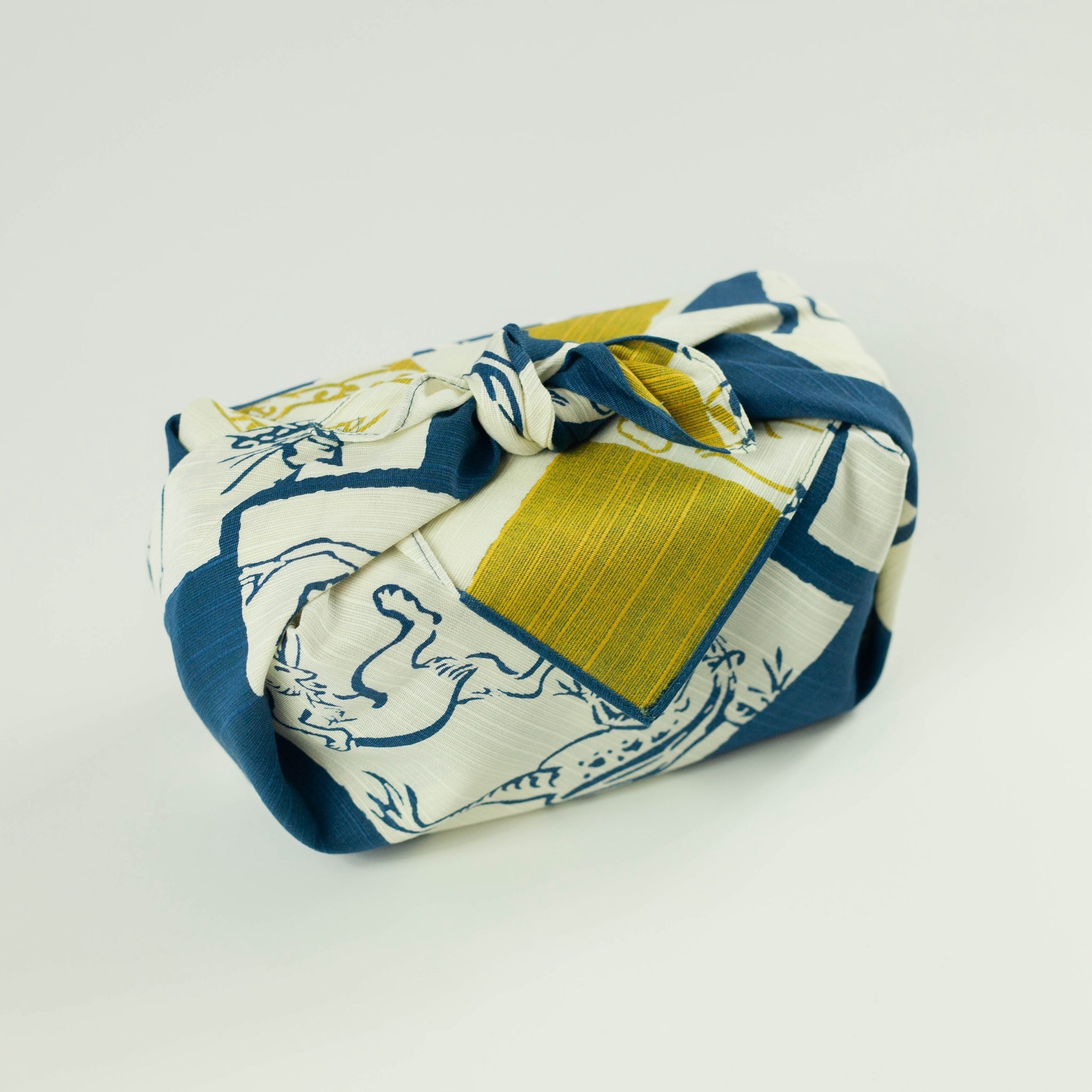 Chojyugiga Reversible Furoshiki 50cm (blue/yellow)