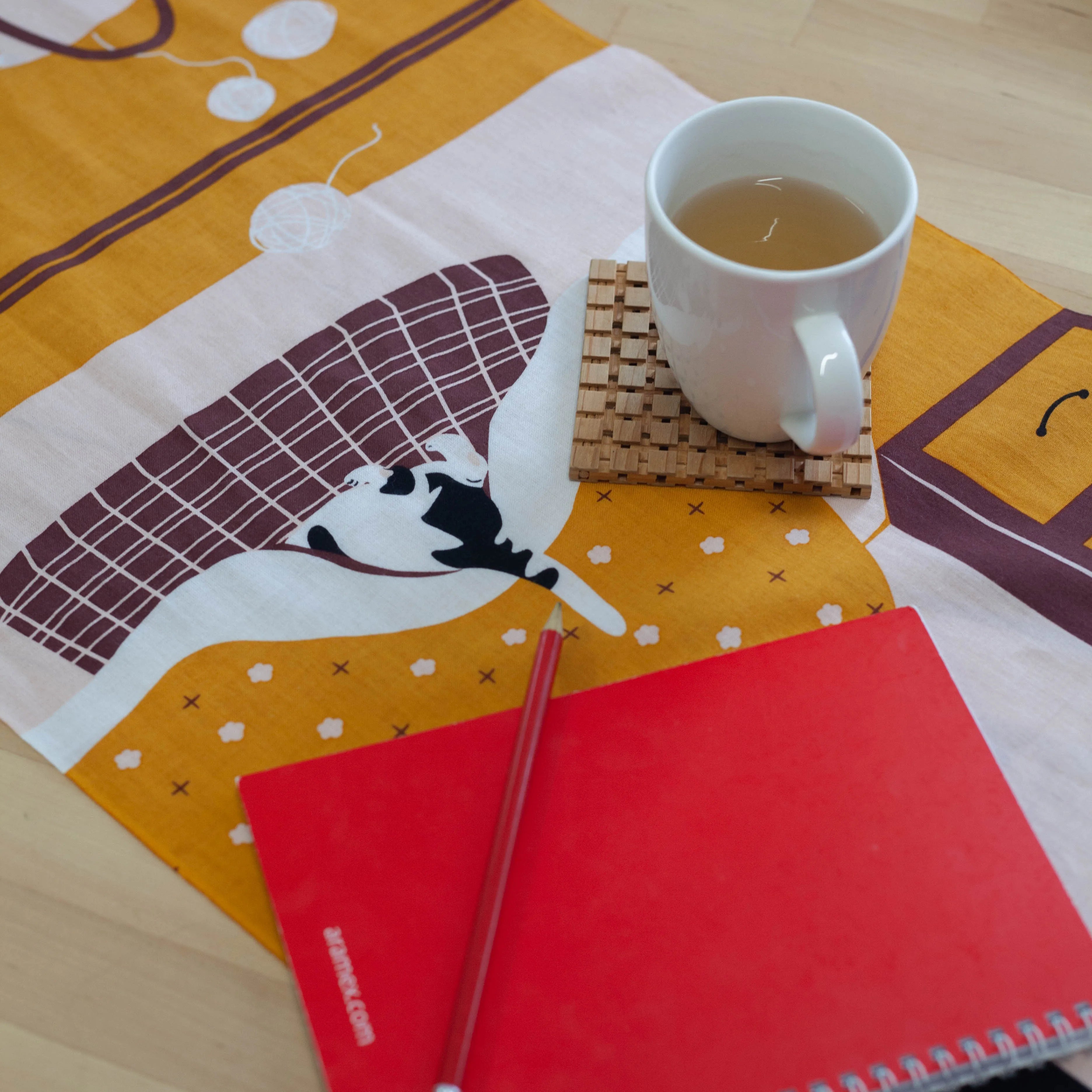 Kotatsu Neko Tenugui