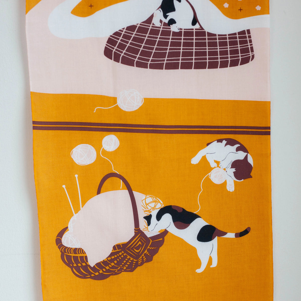 Kotatsu Neko Tenugui
