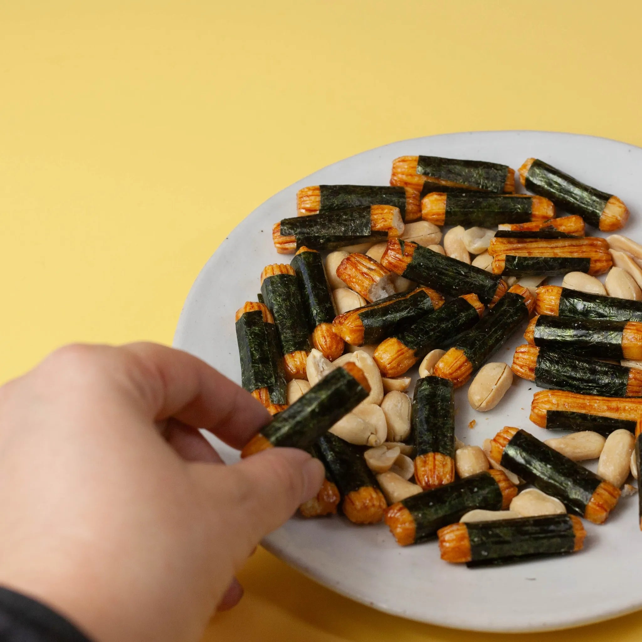 Kameda Noripea | Seaweed & Peanut Rice Crackers (85g)