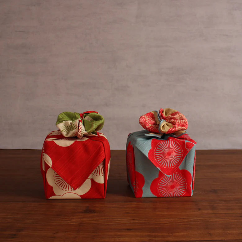 Furoshiki reversible Isa Monyo 48cm | Ume (rojo/verde)