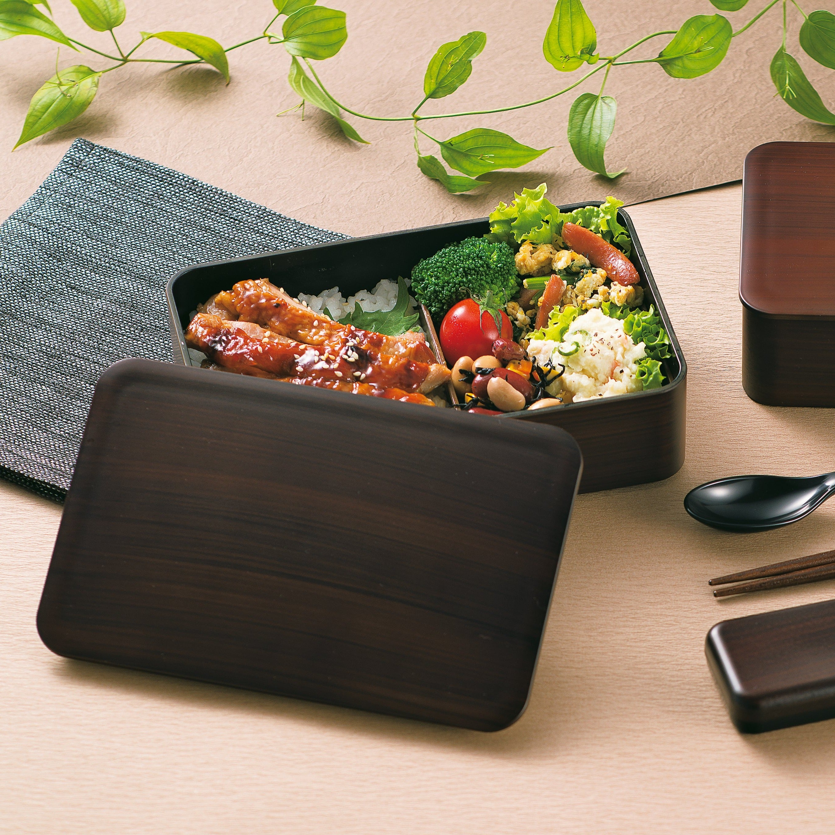 Tochinoki Bento Box
