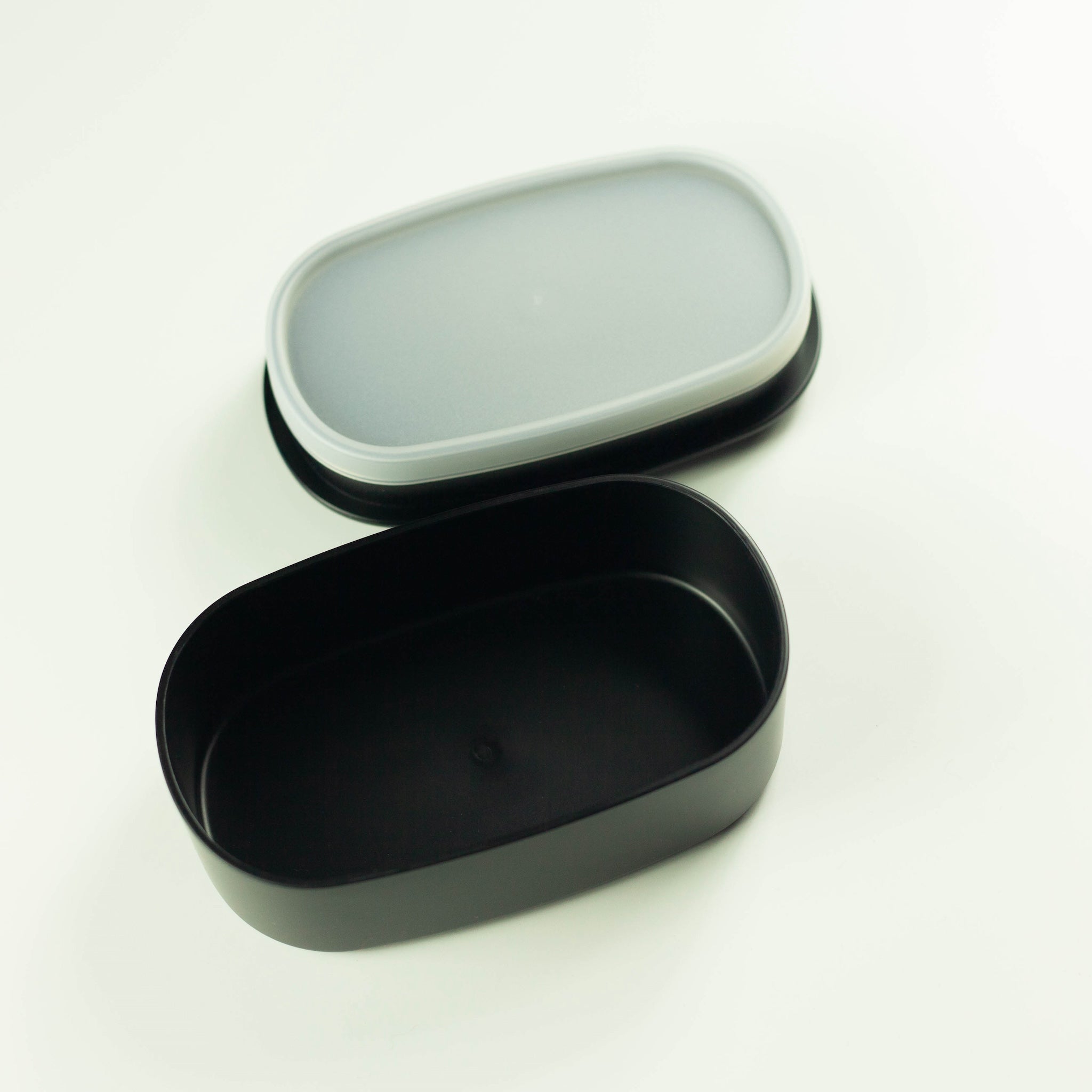 Oka's Oval Bento Box | 570ml