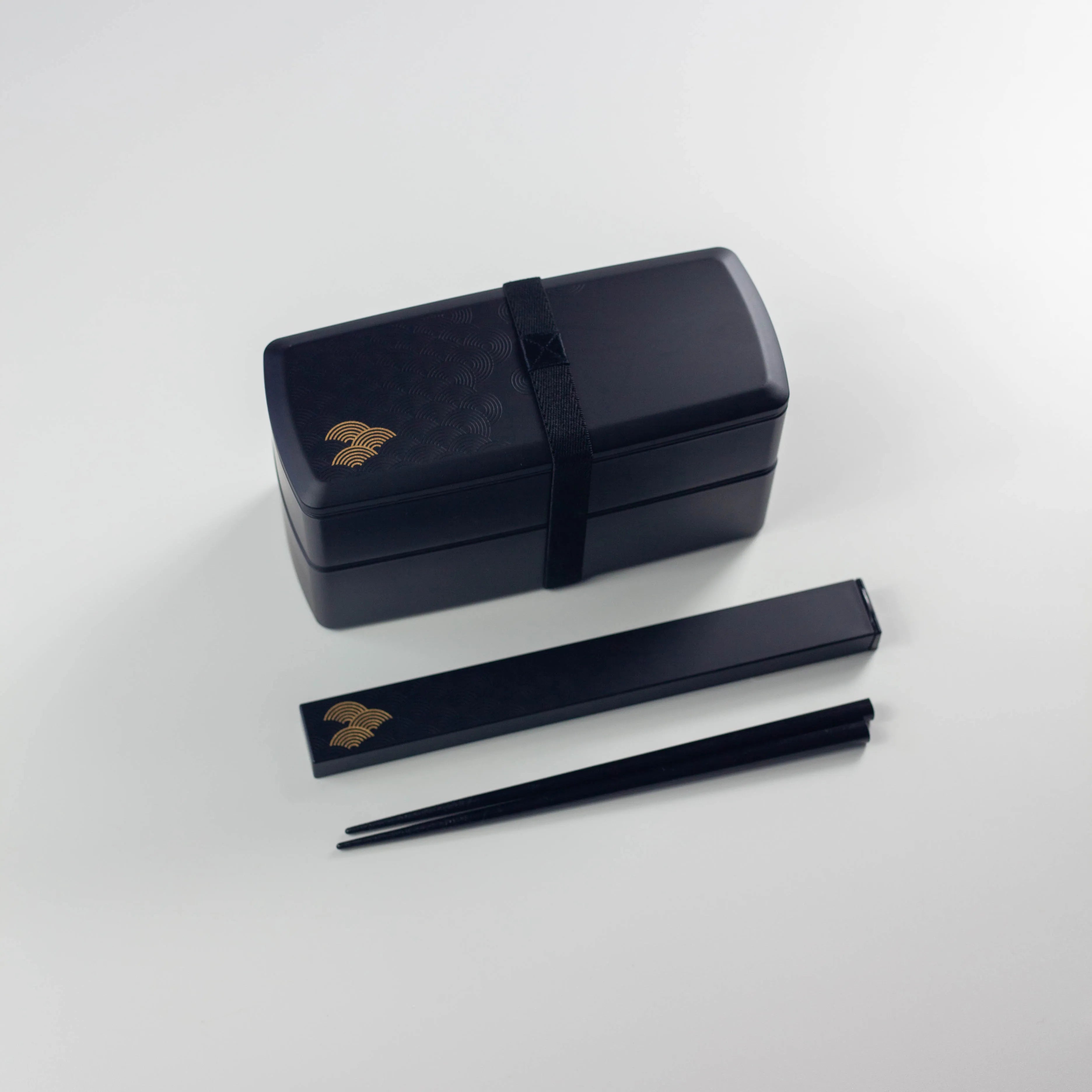 Japanische Bento-Box mit zwei Etagen