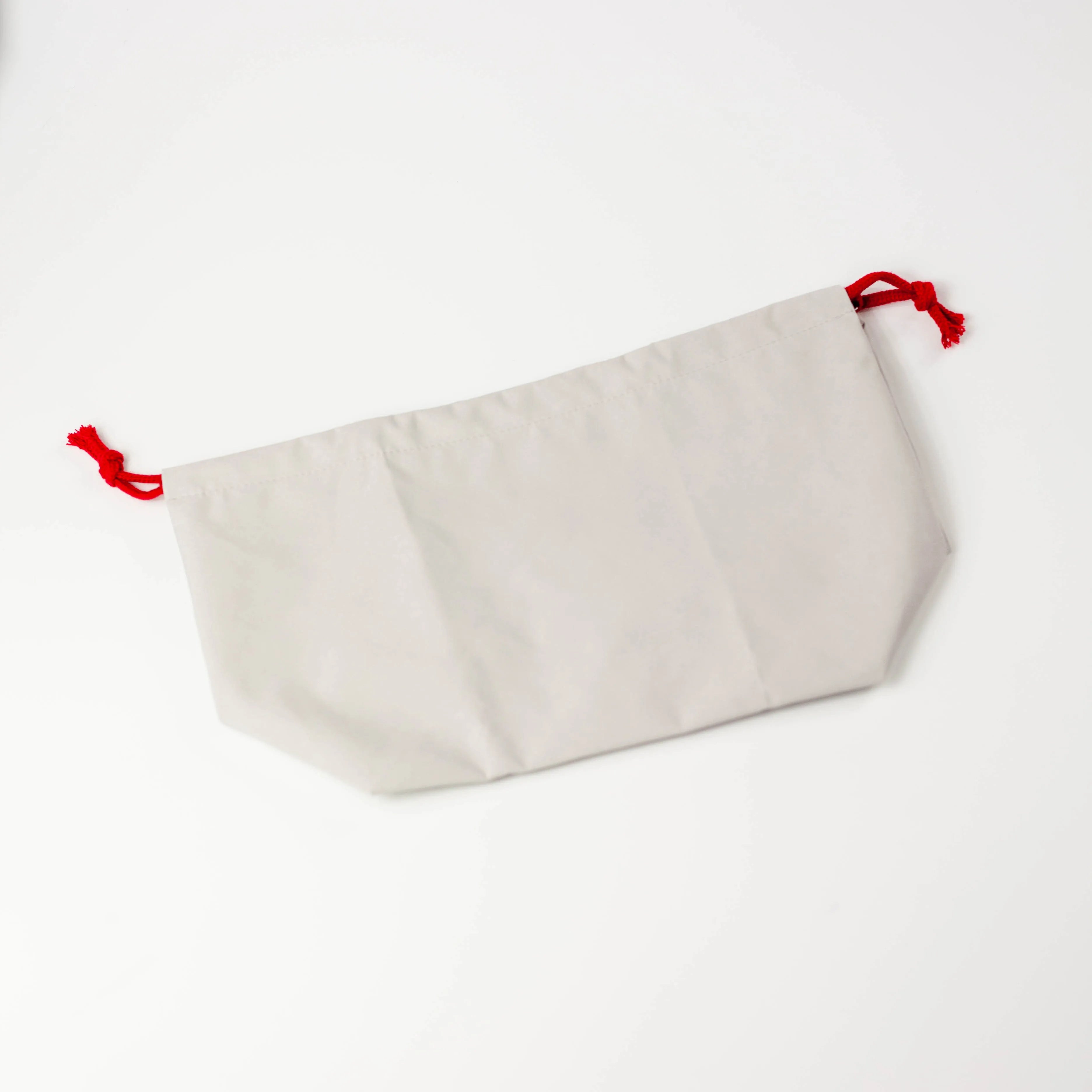 Bolsa con cordón repelente al agua