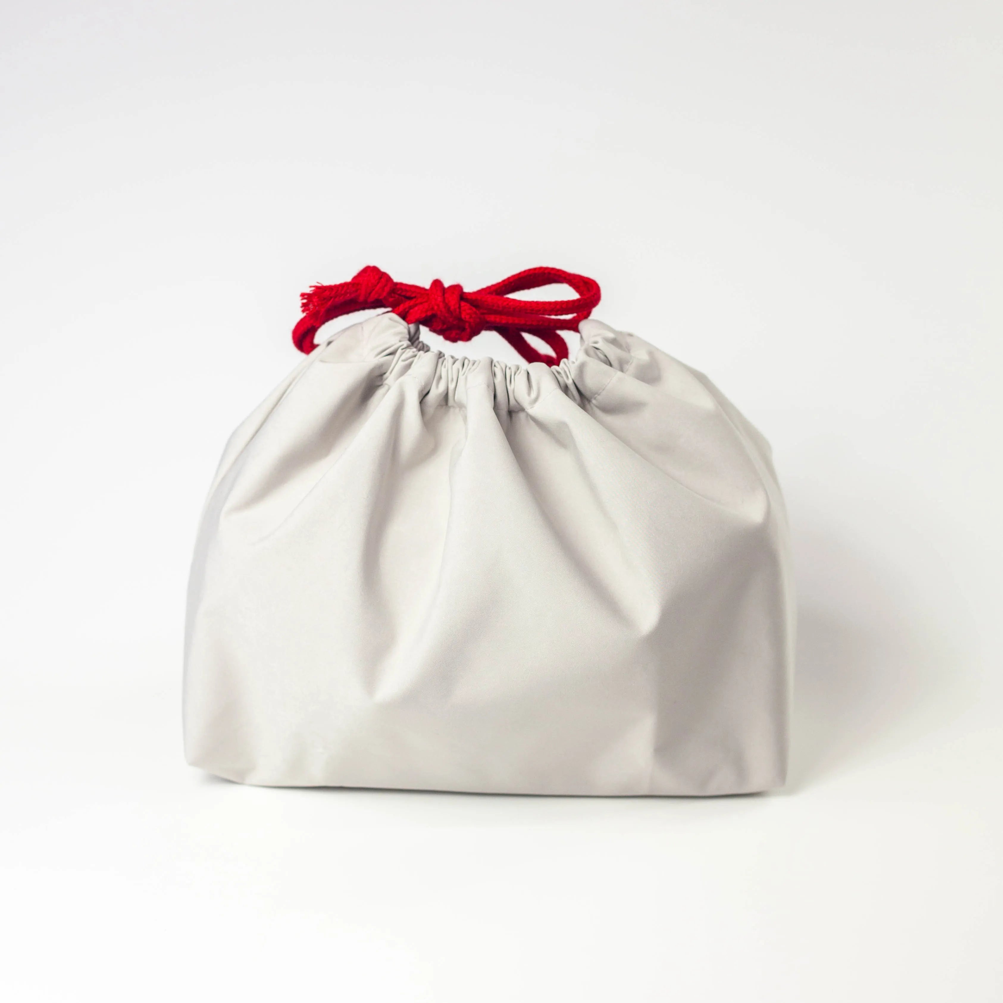 Bolsa con cordón repelente al agua