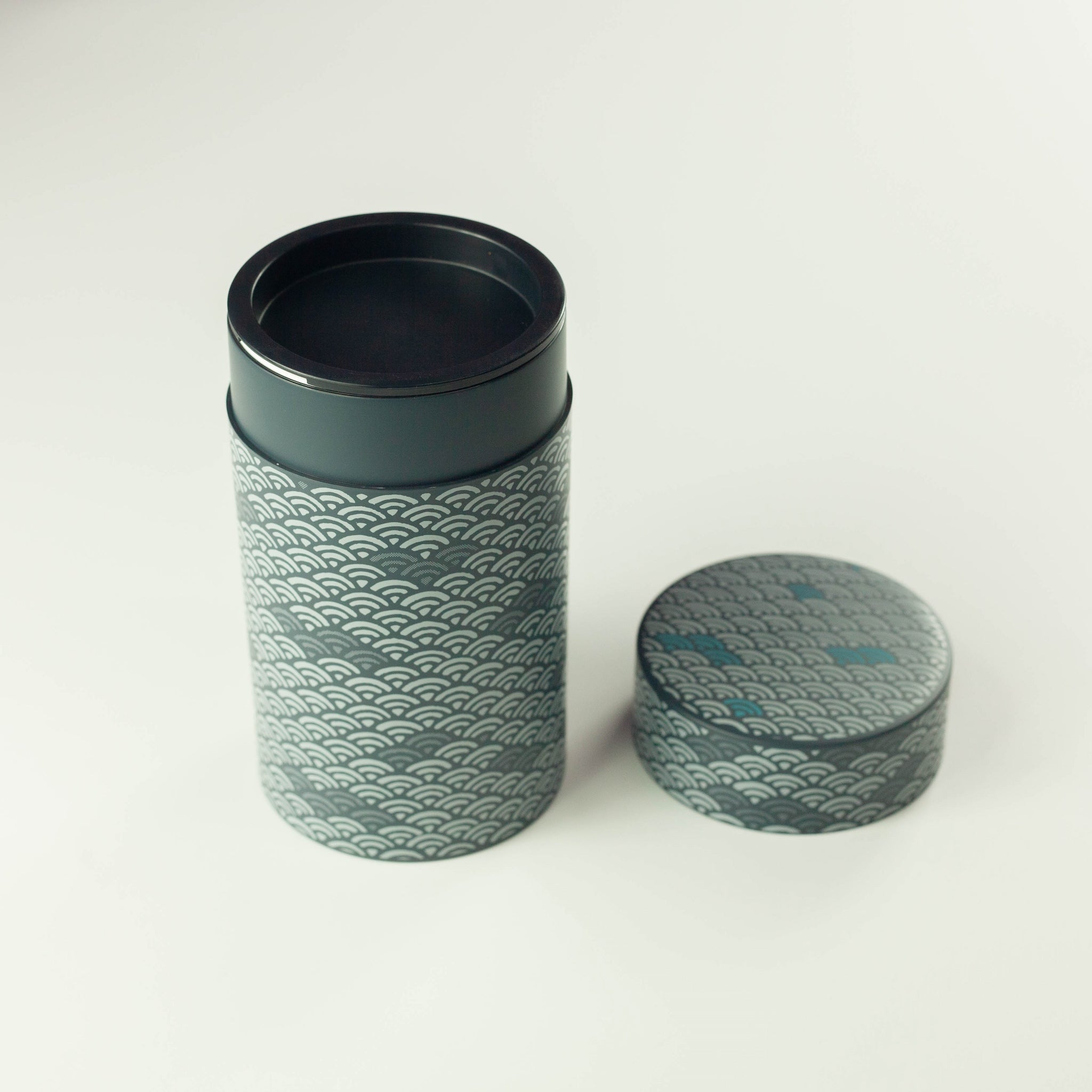 Seigaiha Tea Canister (650mL)