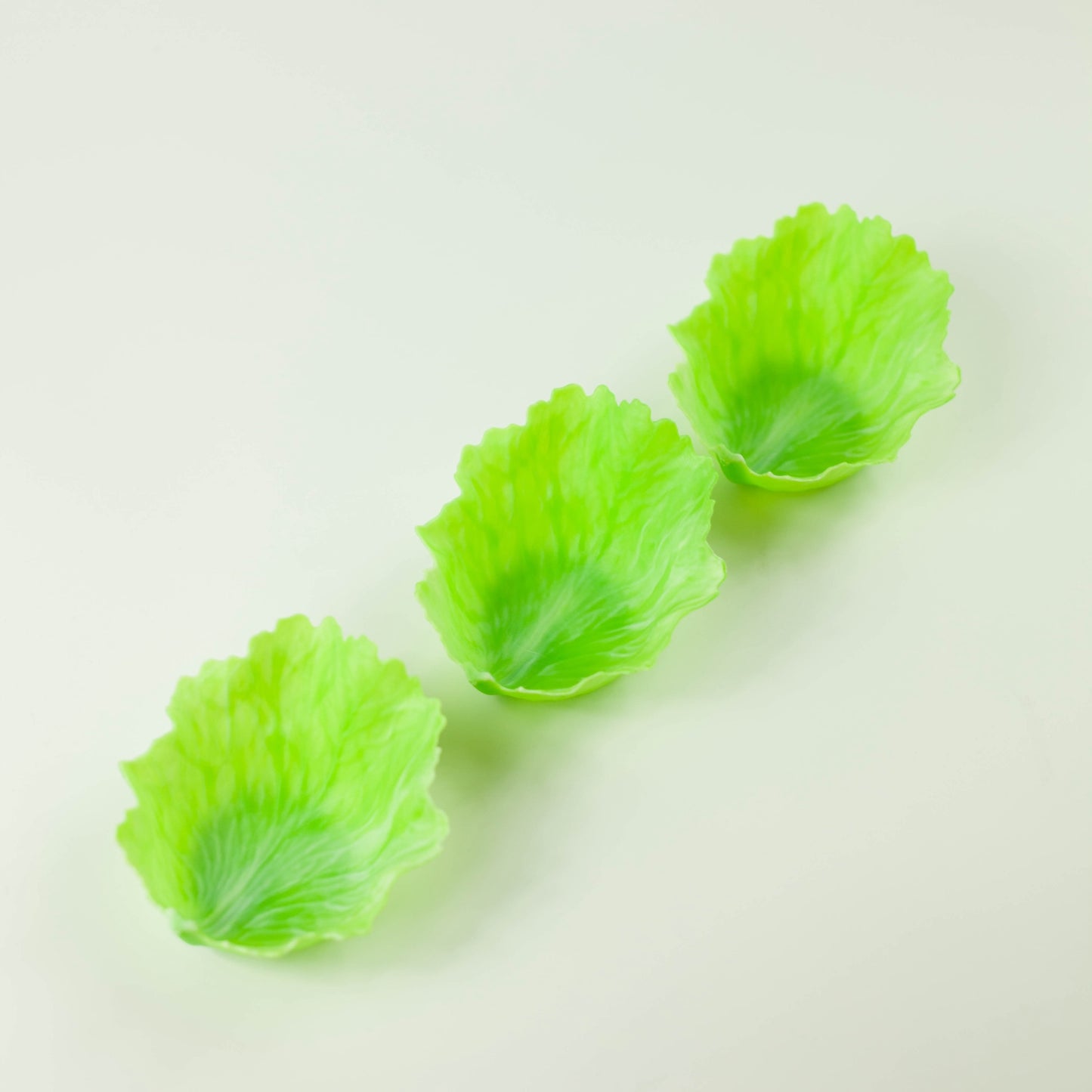 Tazas de verduras verdes | Hojas 