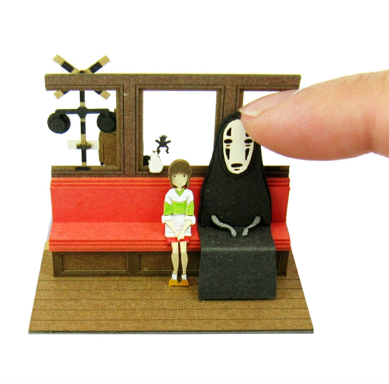 Miniatuart | El viaje de Chihiro: Viajando en el tren sin rostro