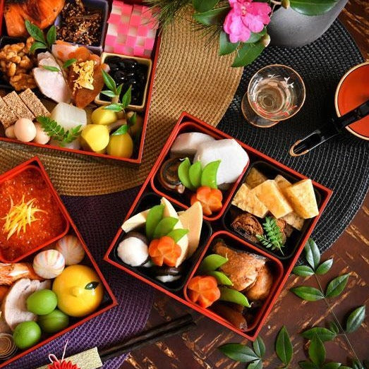 Ojyu Three Tier Picnic Box Medium | Black (15cm)