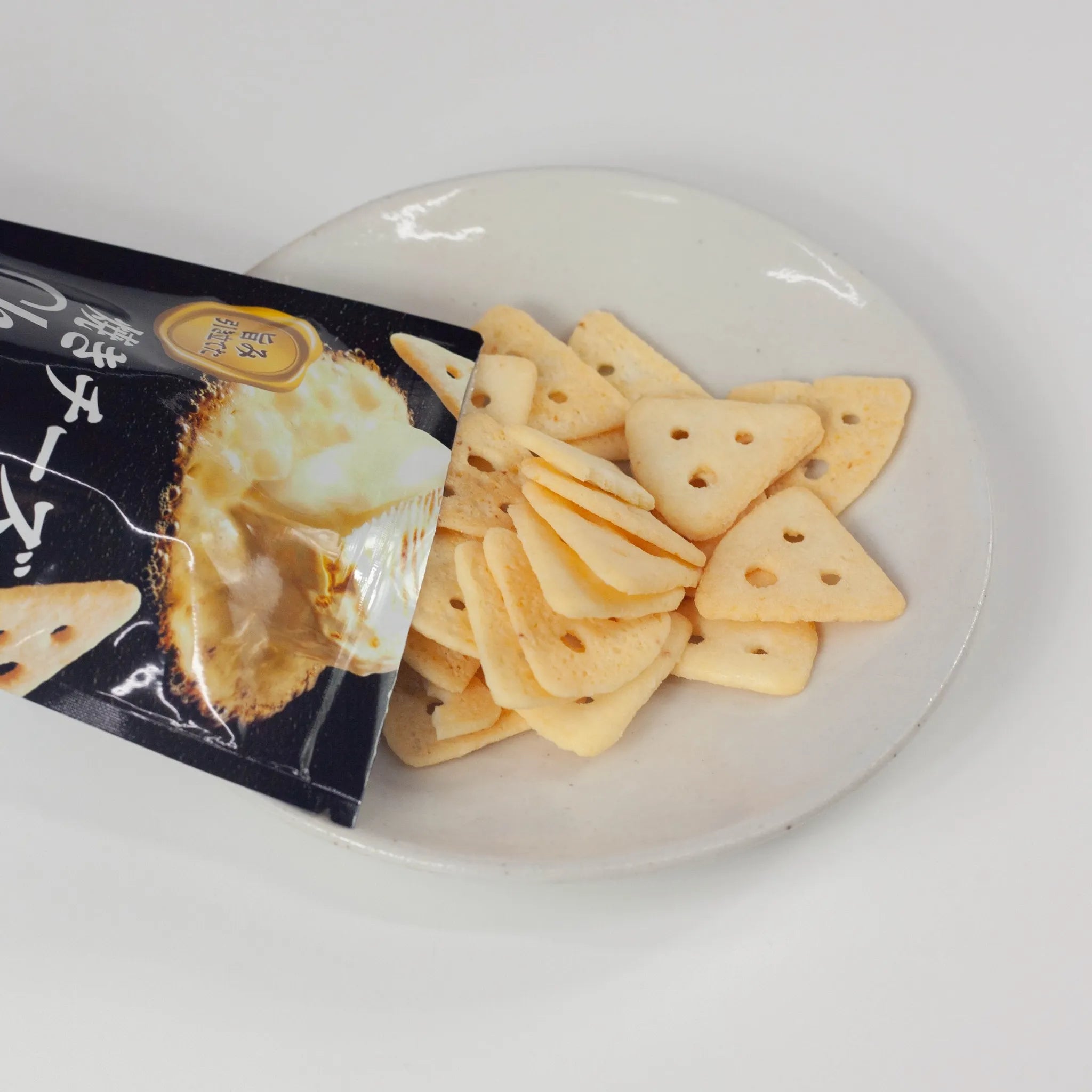 Cheeza Camembert Cheese Crackers (32g)