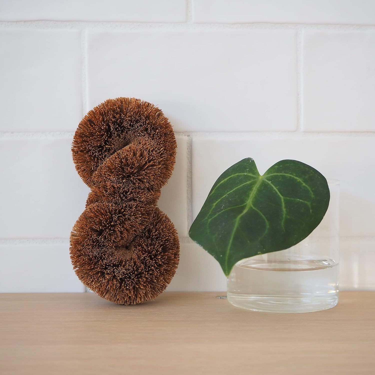 Kamenoko Yoridokoro Tawashi Scrubbing Brush