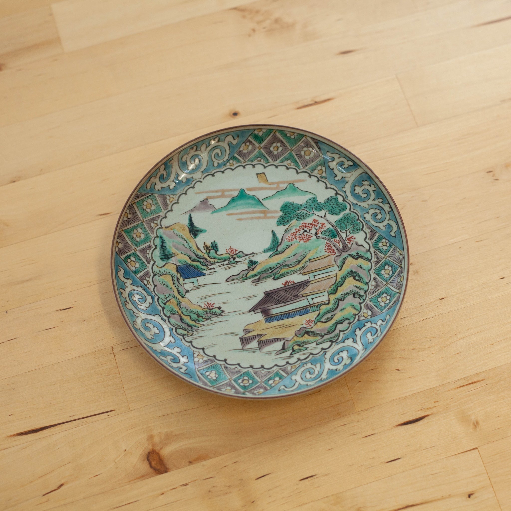 Placa Kutaniyaki de la era Meiji de 1900