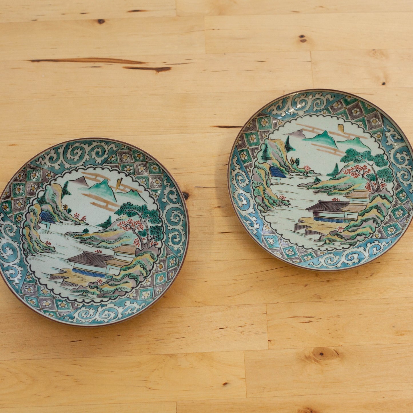 1900 Meiji Era Kutaniyaki Plate