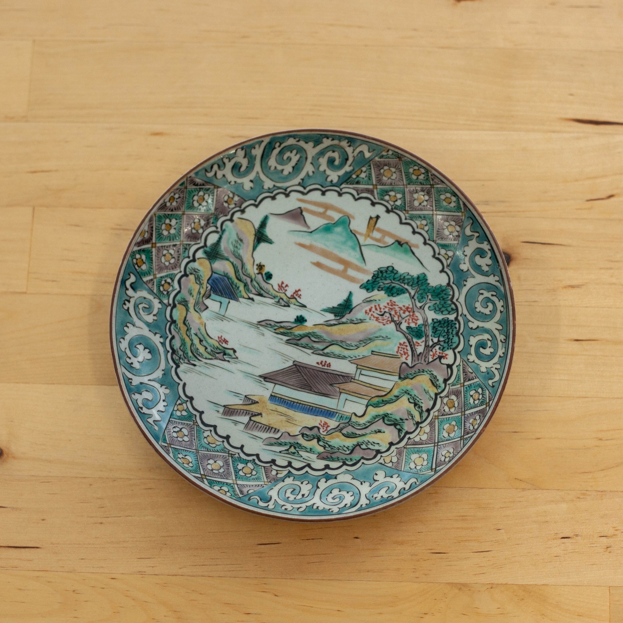 Placa Kutaniyaki de la era Meiji de 1900