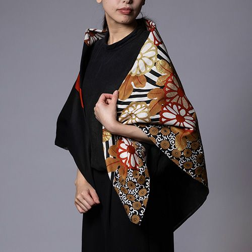 Setsugekka Kiku Furoshiki 120cm used as a shawl