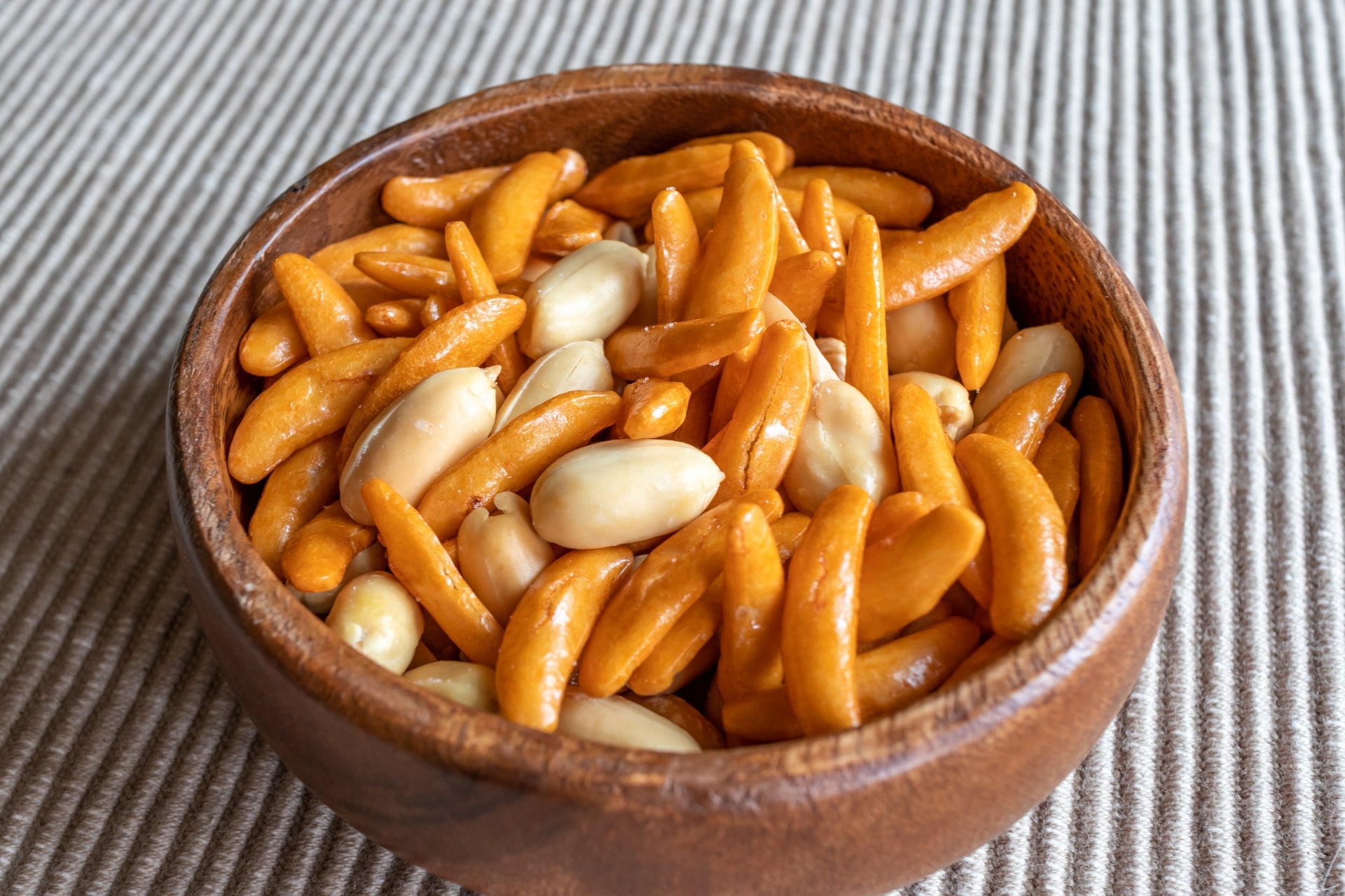 Kameda Kakinotane Snack Rice Crackers with Peanuts 180g – Japanese Taste
