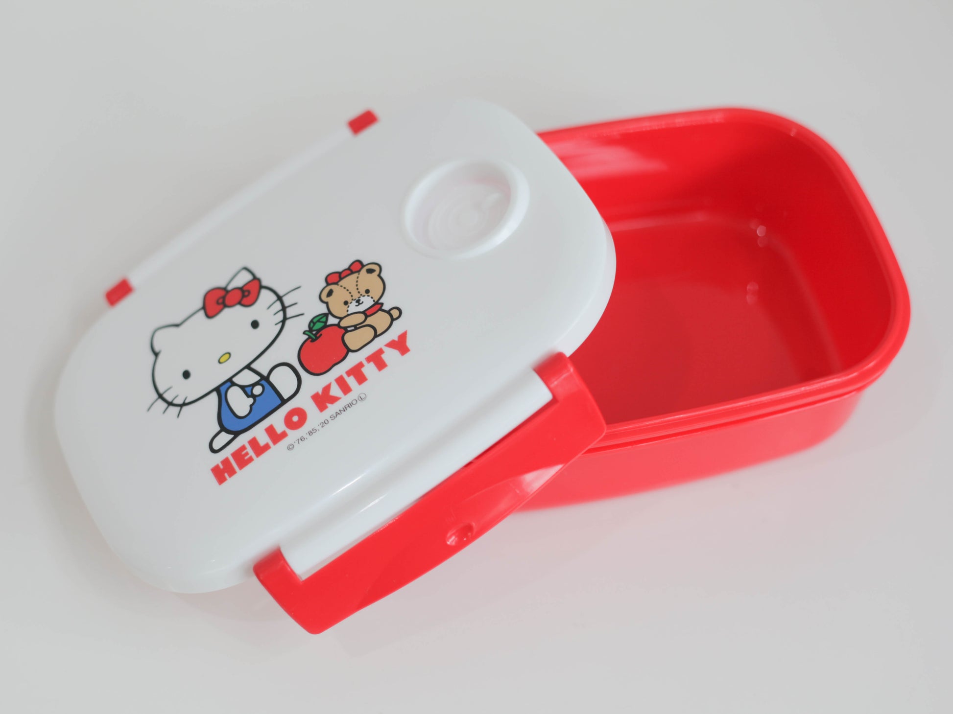 NEW Tupperware Hello Kitty 4 Piece Lunch Picnic Set