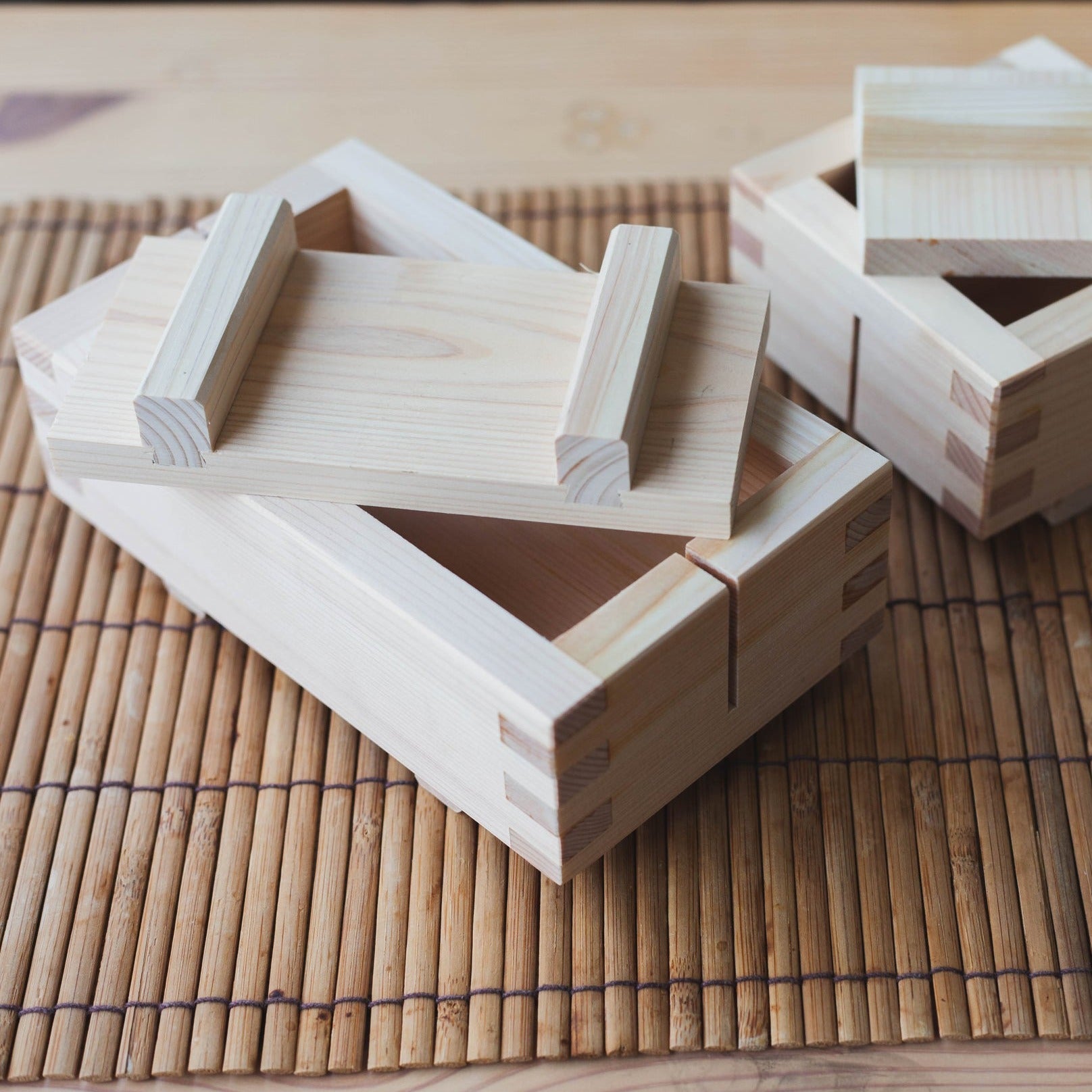 Yamako Sushi Mold for 6 Pieces Shiraki Wood 81786