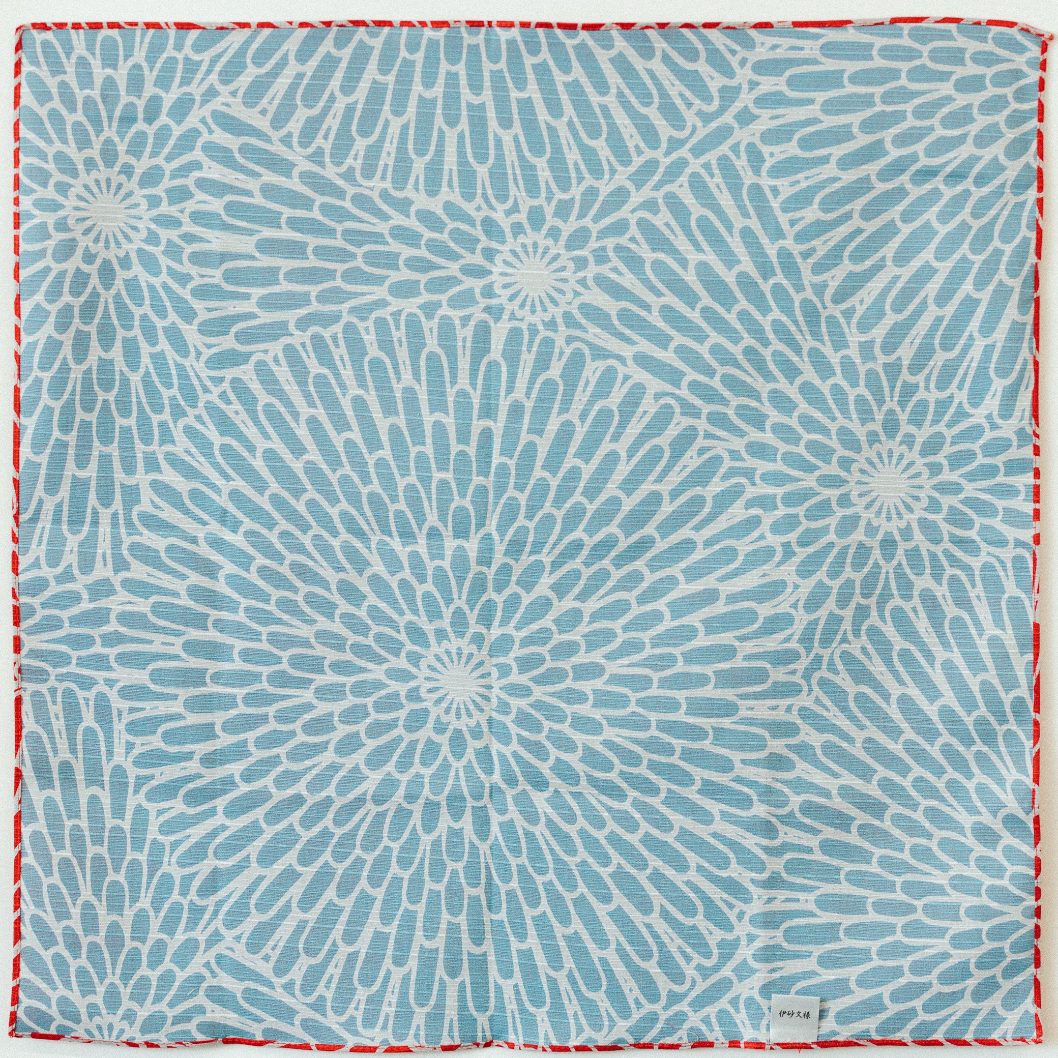 Isa Monyo Reversible Furoshiki 48cm | Kiku Red & Blue