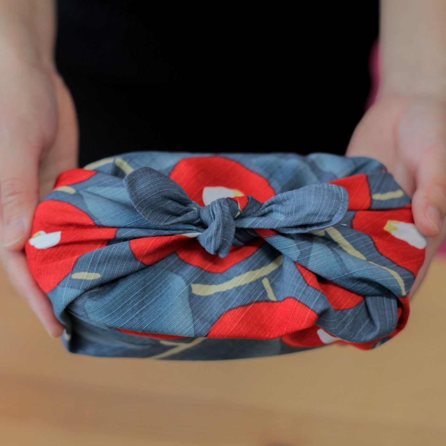 Yumeji Takehisa Furoshiki 48cm | Tsubaki (azul marino)