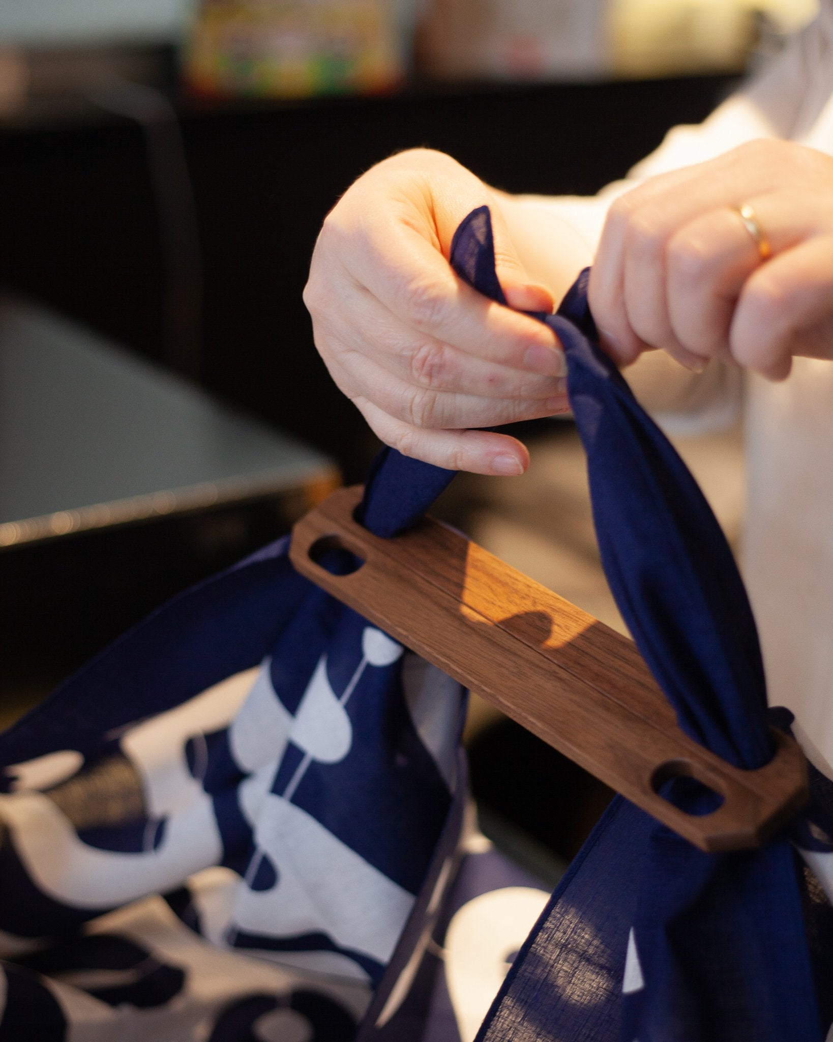 Furoshiki Patchin (Bag Handle) | Walnut