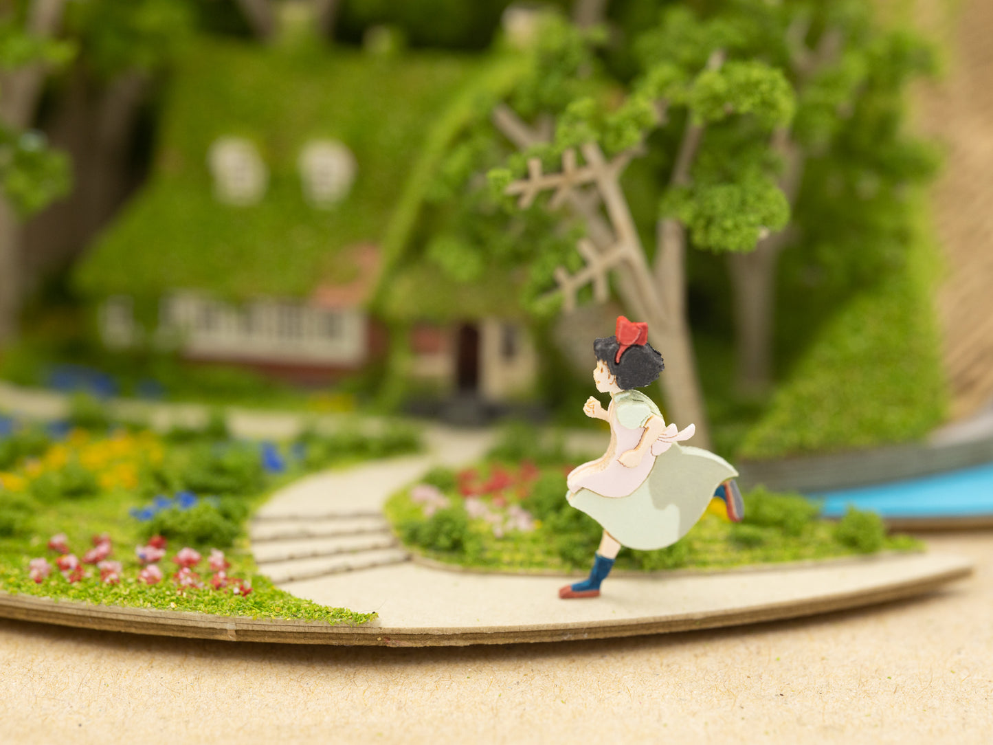 Diorama en miniatura de Ghibli | Servicio de entrega de Kiki