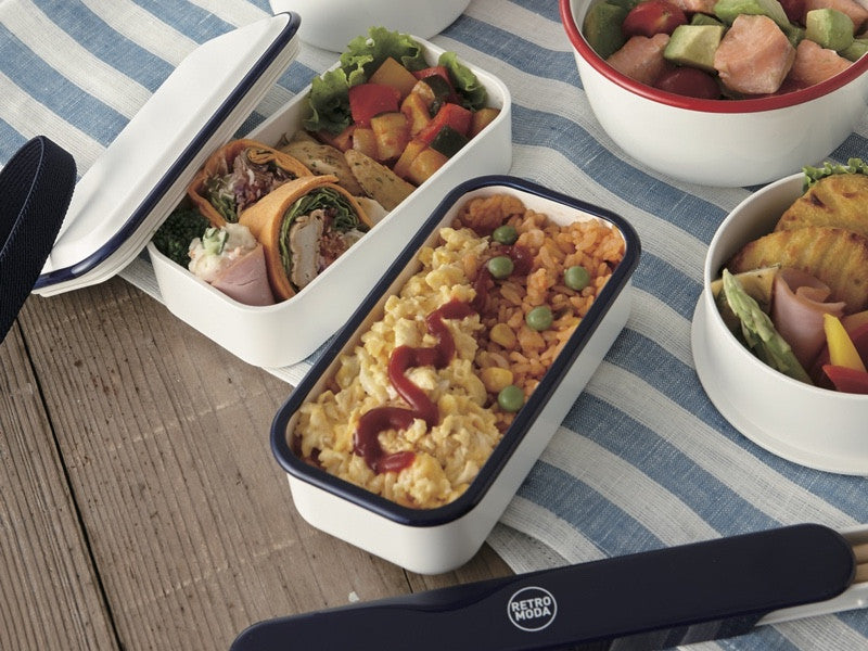 Takenaka Retro Moda Lunch Box | White & Navy by Takenaka - Bento&co Japanese Bento Lunch Boxes and Kitchenware Specialists