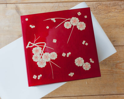 Pflaumenblüten-Bento-Box | Rot (15cm)