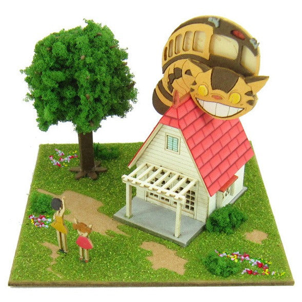 Miniatuart | My Neighbor Totoro: The House and the Catbus
