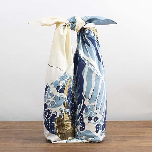 Large Hokusai Ukiyo-e Furoshiki | The Great Wave off Kanagawa by Yamada Seni - Bento&co Japanese Bento Lunch Boxes and Kitchenware Specialists