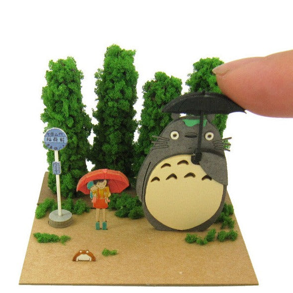 Miniatuart | My Neighbor Totoro: Totoro and the Bus Stop by Sankei - Bento&co Japanese Bento Lunch Boxes and Kitchenware Specialists